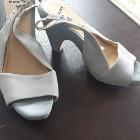 Leather Sandals - Picture 1 of 3